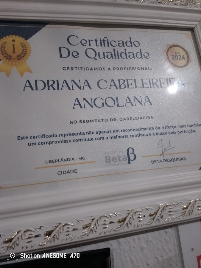Adriana cabeleireira angolana em Uberlândia