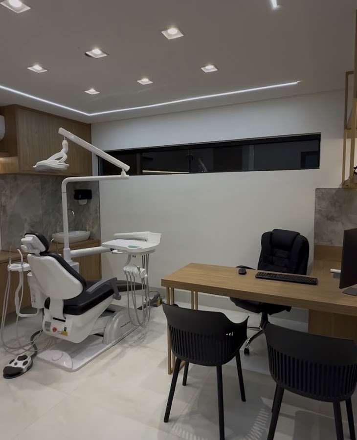 Dr. Jonathan Souza- Dentista em Anápolis