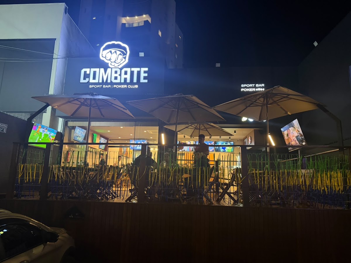 Combate Poker Sport Bar em Uberlândia