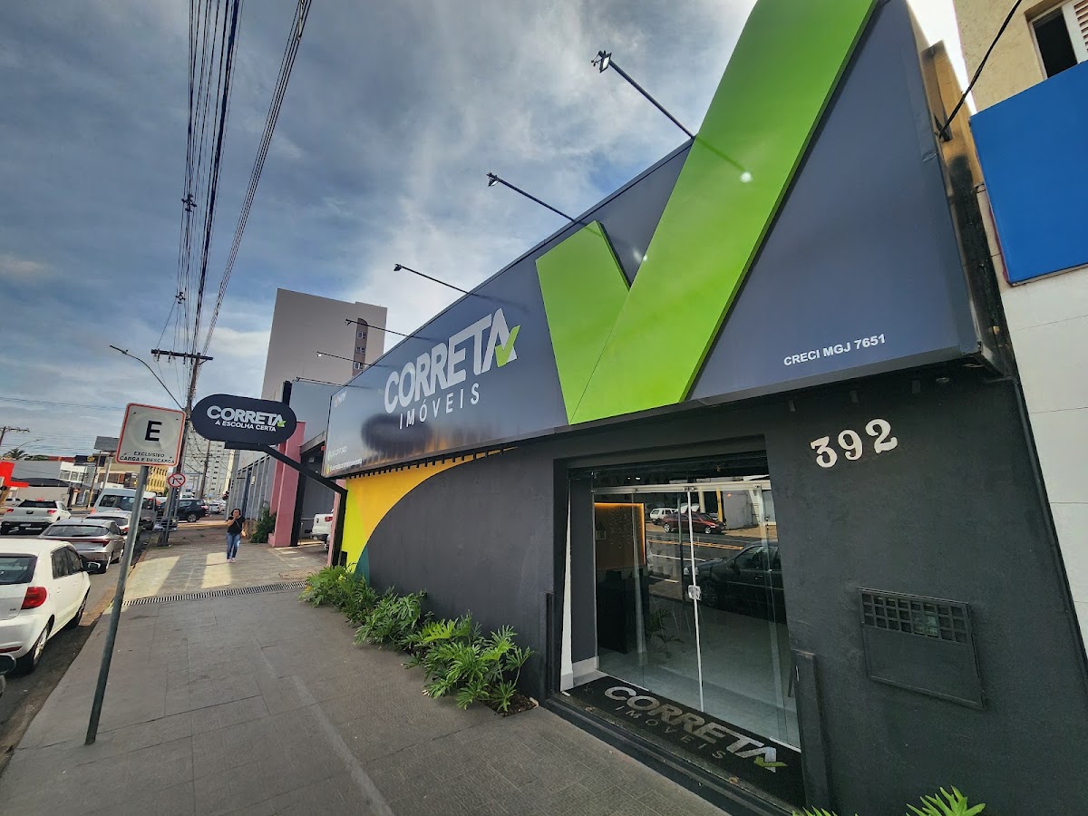 Correta Imóveis - Loja 02 em Uberaba