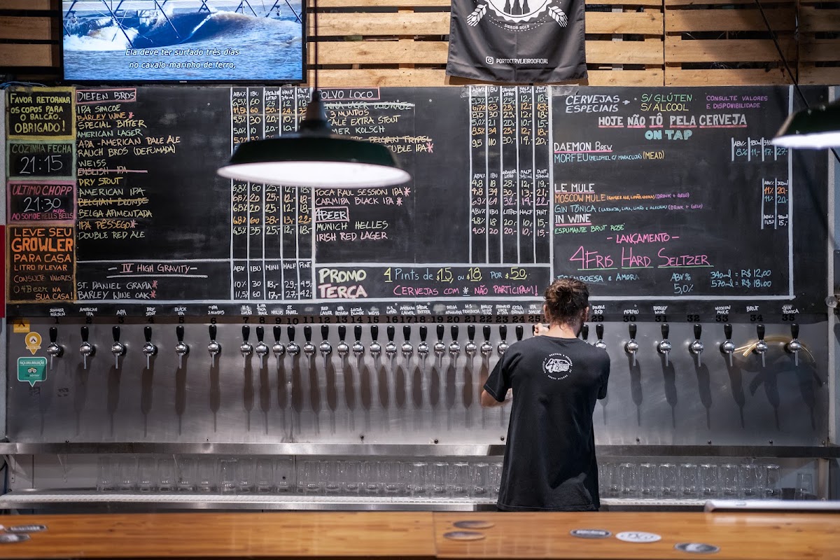 4Beer 4º Distrito - Cervejaria - Bar da fábrica - Taproom em Porto Alegre