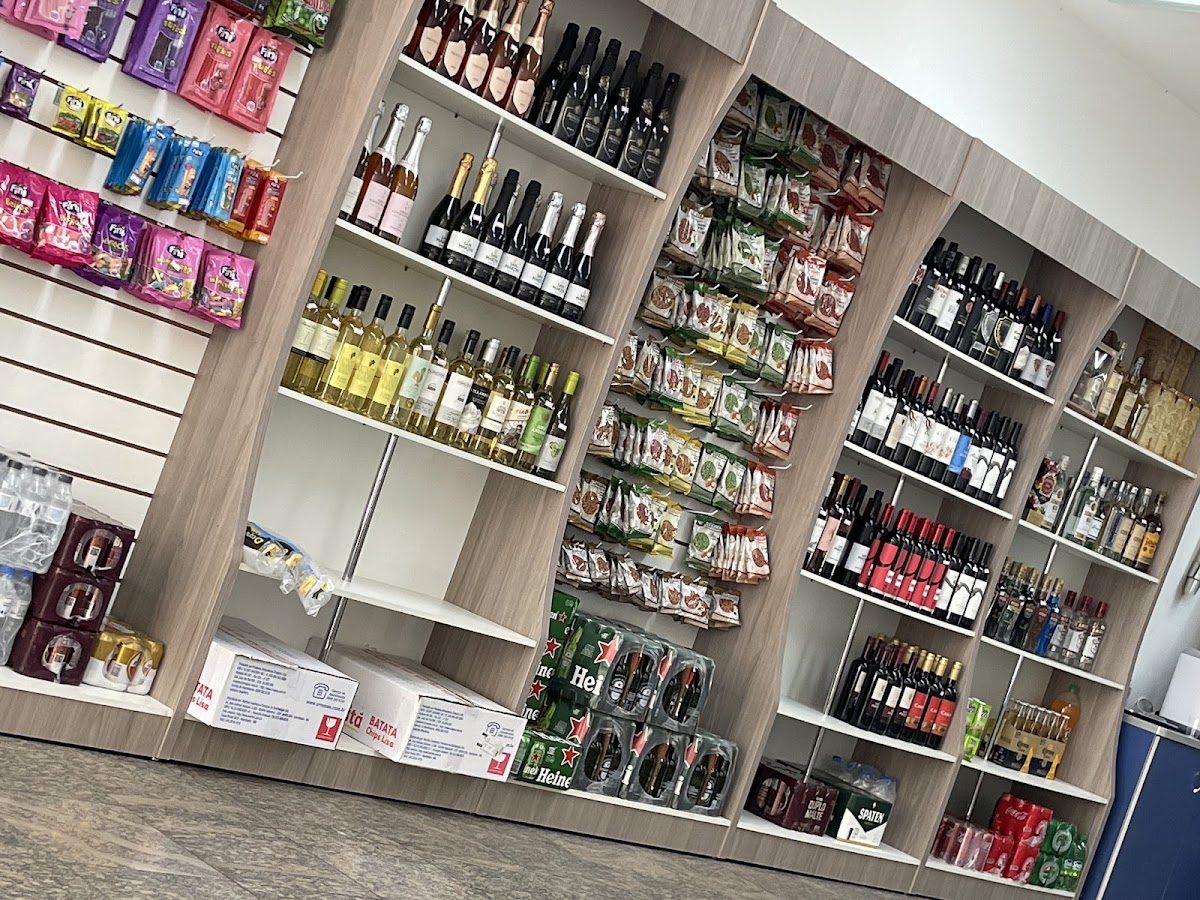 Mega + Distribuidora em Brasília