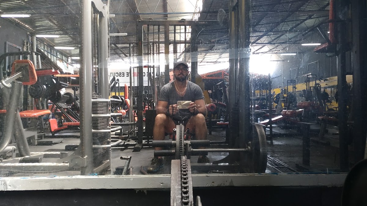 Academia Tasmanian Gym em Uberaba