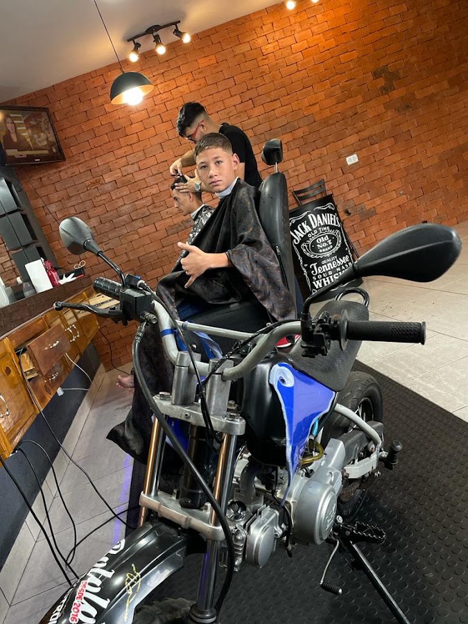 CARDOSO BARBERSHOP em Inhumas