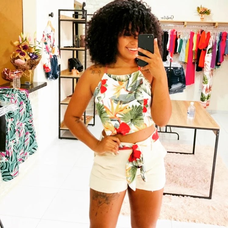 Atrevida Roupas e Acessórios em Ouro Verde
