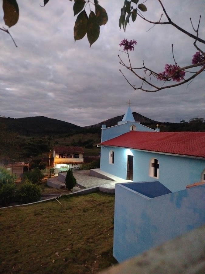 Igrejas e Templos em Ponto dos Volantes