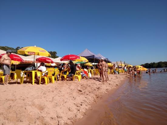 Praia da Arara em Barra do Garças